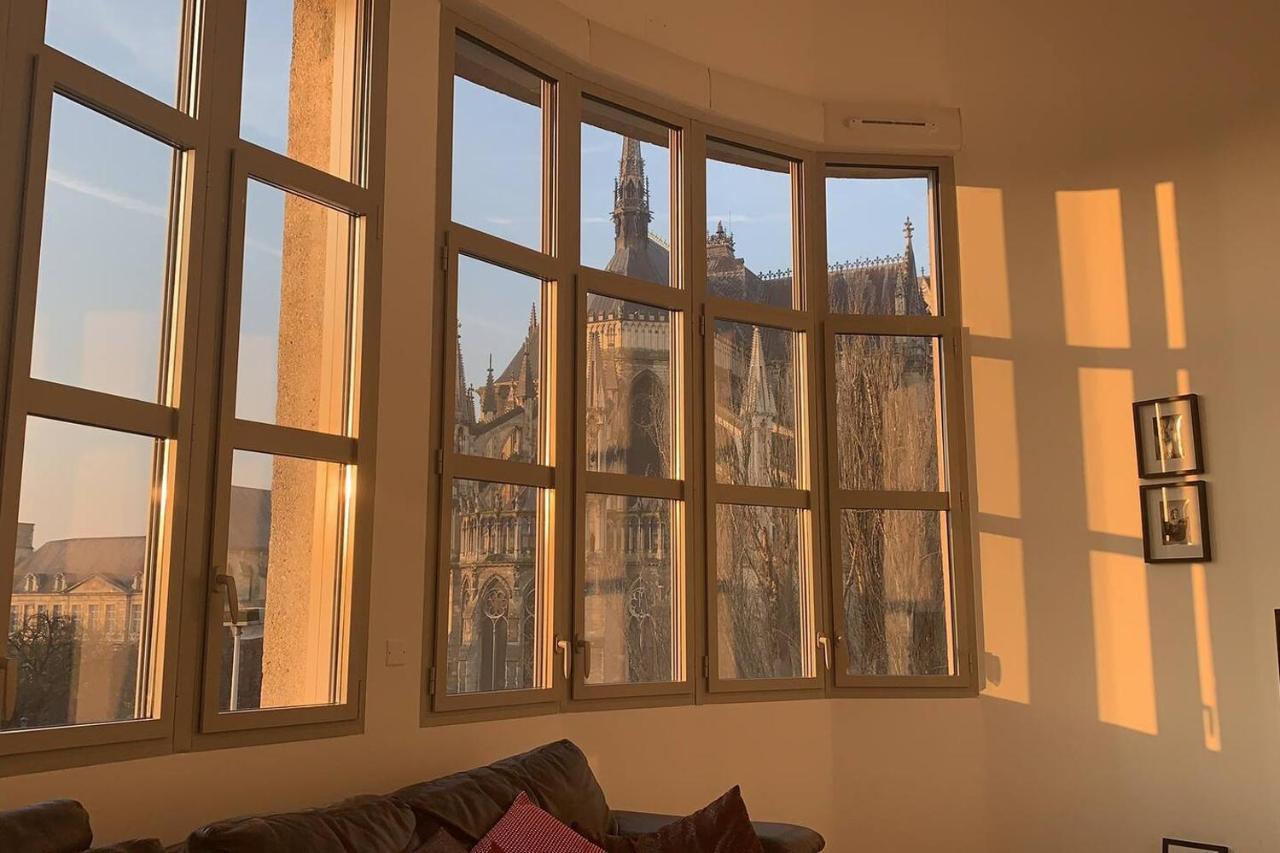 Apartmán Loft Des Sacres - Vue Unique Sur La Cathedrale Remeš Exteriér fotografie